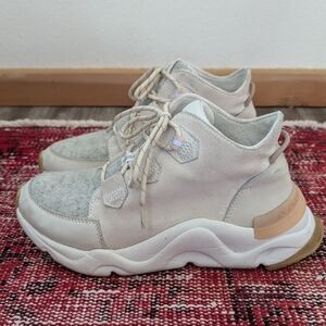 Sorel Women's Kinetic RNEGD Caribou Boot in the color Chalk/Canoe Size 8